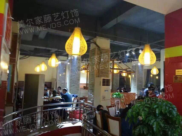 胡大飯店使用美爾家藤藝吊燈圖